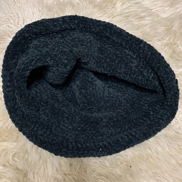 Hat - Picture 3 of 3